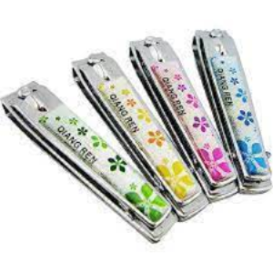 ناخن گیر استیل گلدار  سایز متوسط متفرقه