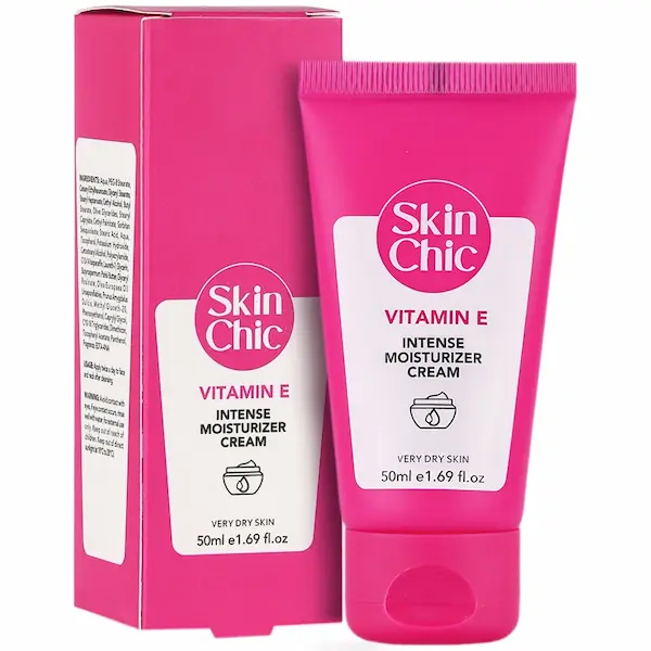 کرم مرطوب کننده قوی ویتامین ای اسکین شیک